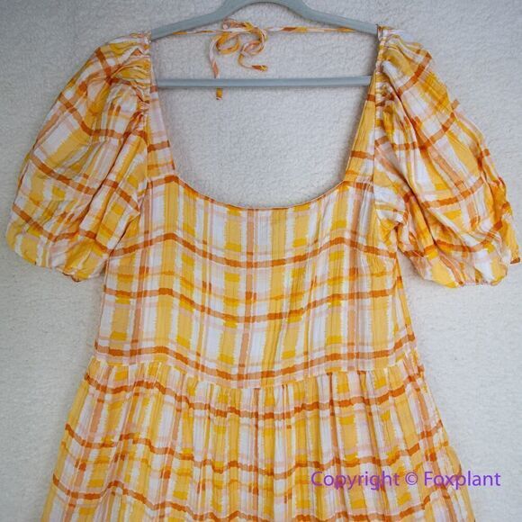 New! New ASTR The Label Ilana Plaid Puff Sleeve Tie Open Back Tiered Midi Dress - Picture 4 of 16
